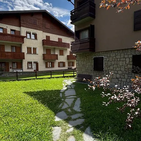 Appartamento Nigritella - 2Br - Piano Terra Rialzato - Centrale, A 650Mt Da Bormio Terme - Parking Lägenhet Bormio